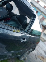 tizi-ouzou-ouacif-algerie-berline-ford-focus-4-portes-2002