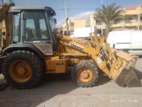 msila-algerie-engin-case-case580-super-le-2000