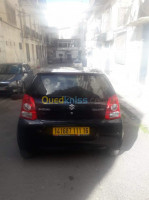 alger-bab-el-oued-algerie-mini-citadine-suzuki-celerio-2011