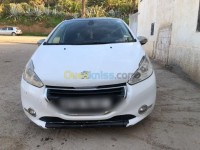 تيبازة-حجوط-الجزائر-سيارة-صغيرة-peugeot-208-allure-2014