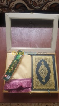 سيدي-بلعباس-الجزائر-كتب-و-مجلات-مصحف-شريف