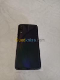 Samsung Galaxy A70 thumbnail 3