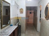 البليدة-الجزائر-شقة-byaa-shk-3-ghrf-alblyd