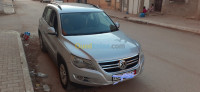 djelfa-algerie-tout-terrain-suv-volkswagen-tiguan-2009