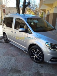 المدية-الجزائر-سيارة-صالون-عائلية-volkswagen-caddy-highline-2018