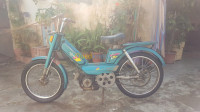 blida-chiffa-algerie-motos-scooters-peugeot-103-1988