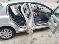 سطيف-عين-أرنات-الجزائر-سيارة-صغيرة-peugeot-207-sportium-2008