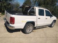 bejaia-algerie-pickup-volkswagen-amarok-2012