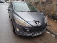 guelma-bouati-mahmoud-algerie-moyenne-berline-peugeot-308-2009