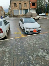 بجاية-أوزلاقن-الجزائر-سيدان-متوسطة-volkswagen-golf-7-gti-2013