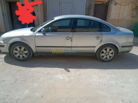 biskra-chetma-algerie-grande-berline-volkswagen-passat-2003