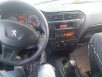 بجاية-إغيل-علي-الجزائر-صالون-سيدان-peugeot-301-2013