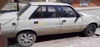 tissemsilt-lardjem-algerie-berline-peugeot-305-1981