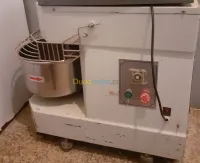 خلاط عجين