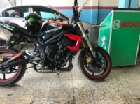 Yamaha  675R