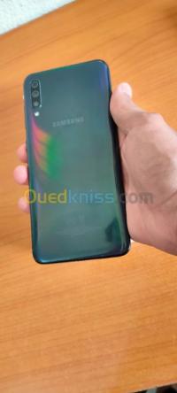 Samsung Galaxy A70 thumbnail 5