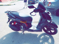 blida-el-affroun-algerie-motos-scooters-hd2-2017