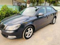 tizi-ouzou-algerie-berline-skoda-octavia-2012