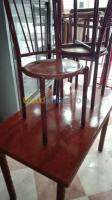 alger-dely-brahim-algerie-tables-avec-4-chaises