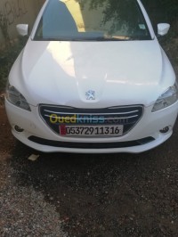 الجزائر-بني-مسوس-صالون-سيدان-peugeot-301-active-2013