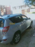 mila-chelghoum-laid-algerie-tout-terrain-suv-toyota-rav4-2009