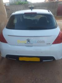 وهران-بطيوة-الجزائر-سيدان-متوسطة-peugeot-308-2013