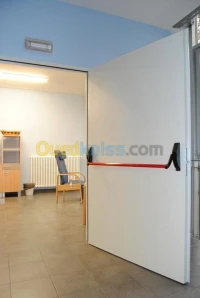 BARRE ANTI PANIQUE ( ISEO / TESA / NOVOFERM ) et PORTE ISSUE DE SECOURS PORTE COUPE FEU