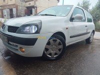 تيزي-وزو-بني-دوالة-الجزائر-سيارة-صغيرة-renault-clio-2-expression-2002