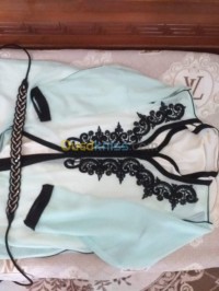 الجزائر-بئر-خادم-ملابس-تقليدية-caftan