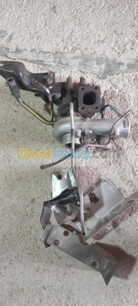 ورقلة-الرويسات-الجزائر-قطع-المحرك-تيربو-نيسان-hardbody