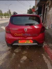 الشلف-الشطية-الجزائر-سيارة-صغيرة-dacia-sandero-stepway-2017