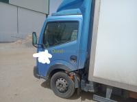 bordj-bou-arreridj-algerie-camion-nissan-capstar-2014