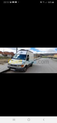 برج-بوعريريج-رأس-الوادي-الجزائر-شاحنة-ايفيكو-c11-2000