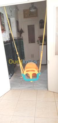 الجزائر-بئر-خادم-ألعاب-أرجوحة-اطفال