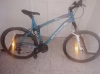 Vélo betwene roch raider