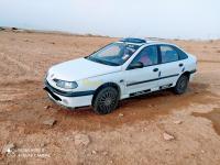 batna-ngaous-algerie-berline-renault-laguna-1-1994