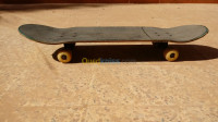 alger-bordj-el-bahri-algerie-articles-de-sport-skateboard-pro-original