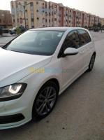 djelfa-algerie-moyenne-berline-volkswagen-golf-7-r-line-2014