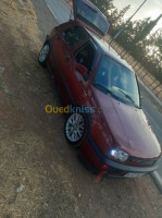 tiaret-mahdia-algerie-citadine-volkswagen-golf-3-1996