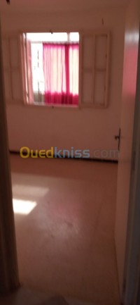 بومرداس-الجزائر-شقة-location-appartement-f3-boumerdes