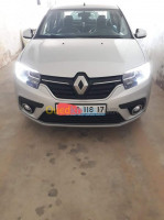 djelfa-hassi-bahbah-algerie-berline-renault-symbol-extrême-2018