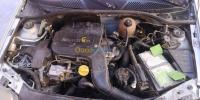 البويرة-عين-بسام-الجزائر-سيارة-صغيرة-renault-clio-2-2000