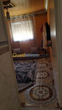 تيارت-الجزائر-شقة-byaa-shk-3-ghrf-tyart
