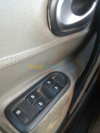 الشلف-تاجنة-الجزائر-سيدان-متوسطة-renault-megane-2-2003