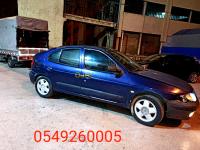 الجزائر-القصبة-سيدان-متوسطة-mégane-tdi-2002