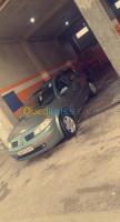 blida-algerie-moyenne-berline-renault-megane-2-2004