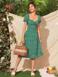الجزائر-وسط-فساتين-robe-fleurie-avec-encolure-en-cœur&nbsp;