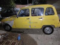 تيارت-الرحوية-الجزائر-سيارة-صغيرة-renault-4-1971