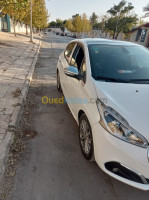 sidi-bel-abbes-algerie-citadine-peugeot-208-allure-facelift-2016