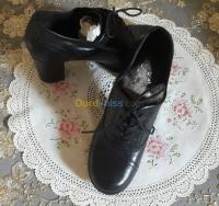 alger-bouzareah-algerie-bottes-noir